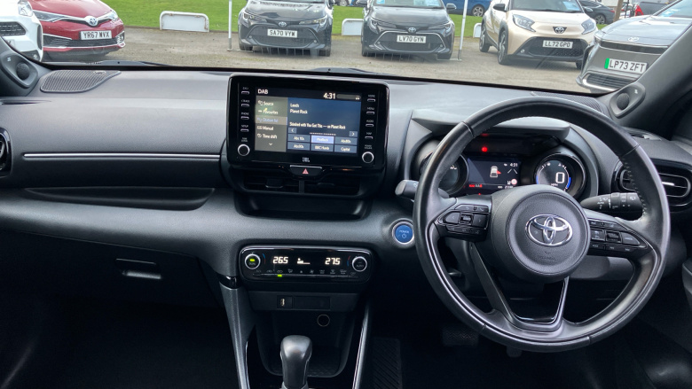 Toyota Yaris 1.5 Hybrid Dynamic 5dr CVT Hybrid Hatchback